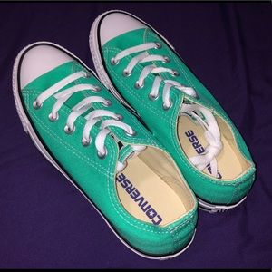 Mint Converse Size 6